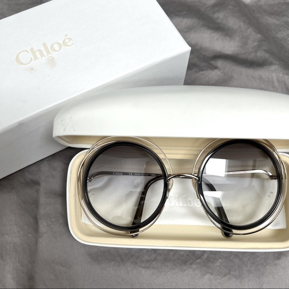 Chloe Accessories - Chloé Carlina Oversized Round Frame Sunglasses - metal and smoke grey